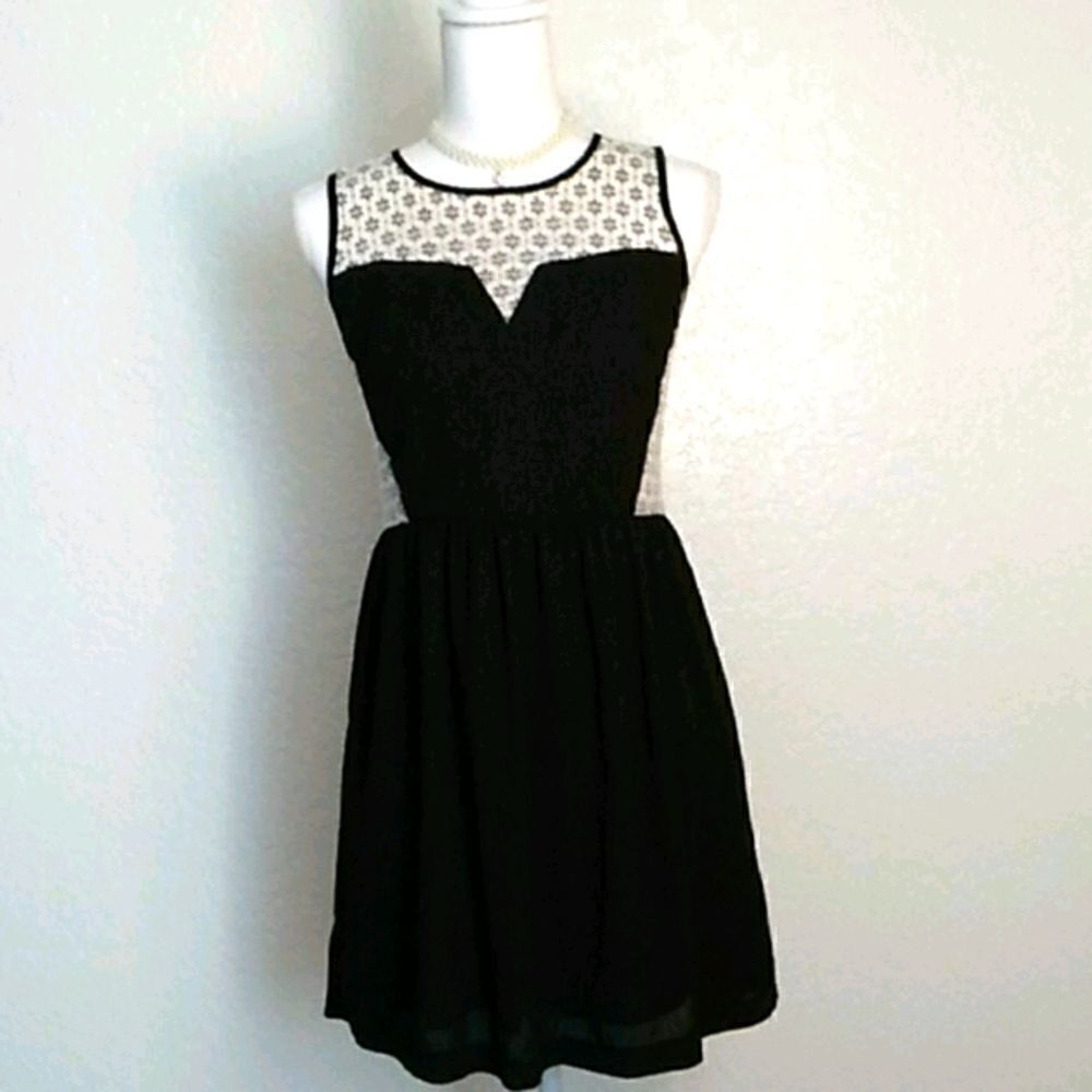 Dress with lace by  Monteau Black